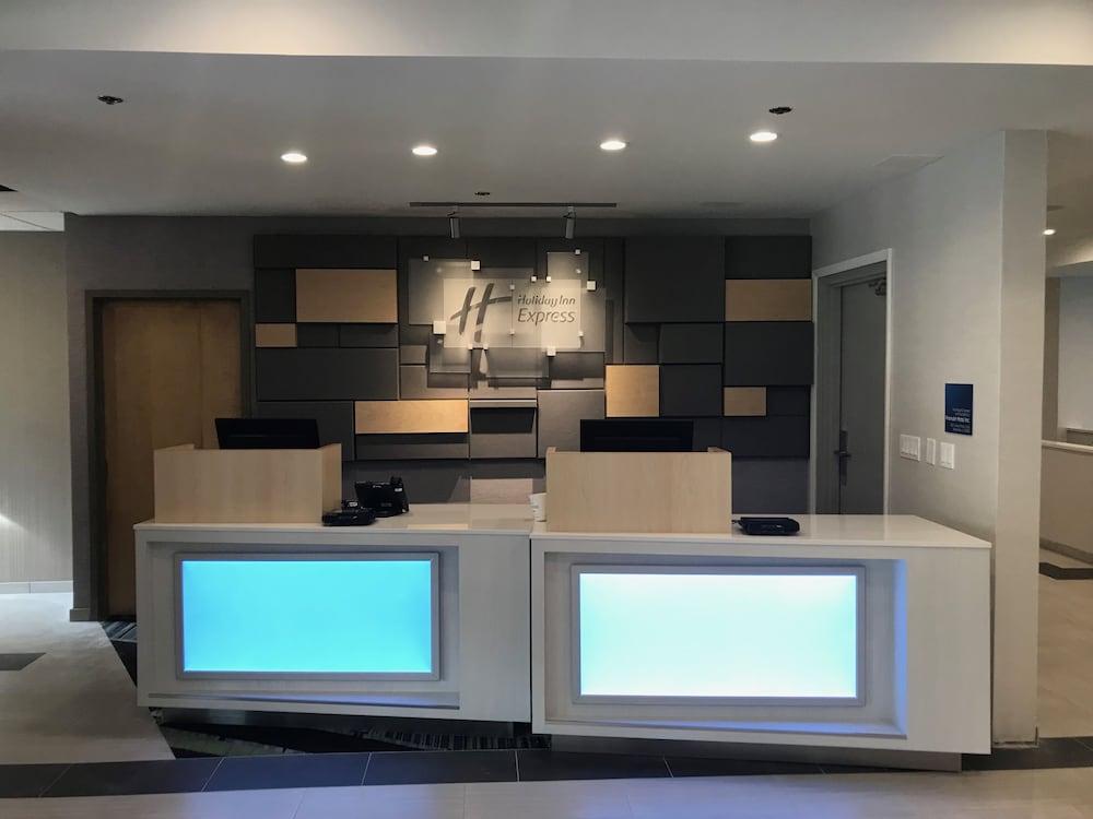 Holiday Inn Express Naperville By Ihg Экстерьер фото
