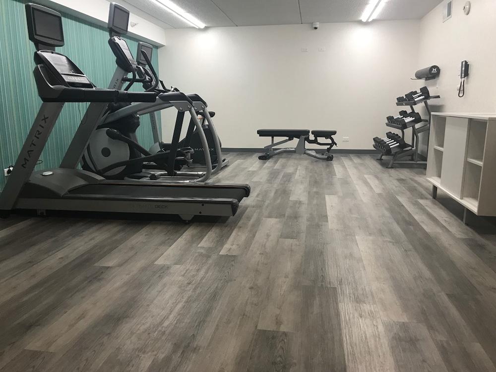 Holiday Inn Express Naperville By Ihg Экстерьер фото