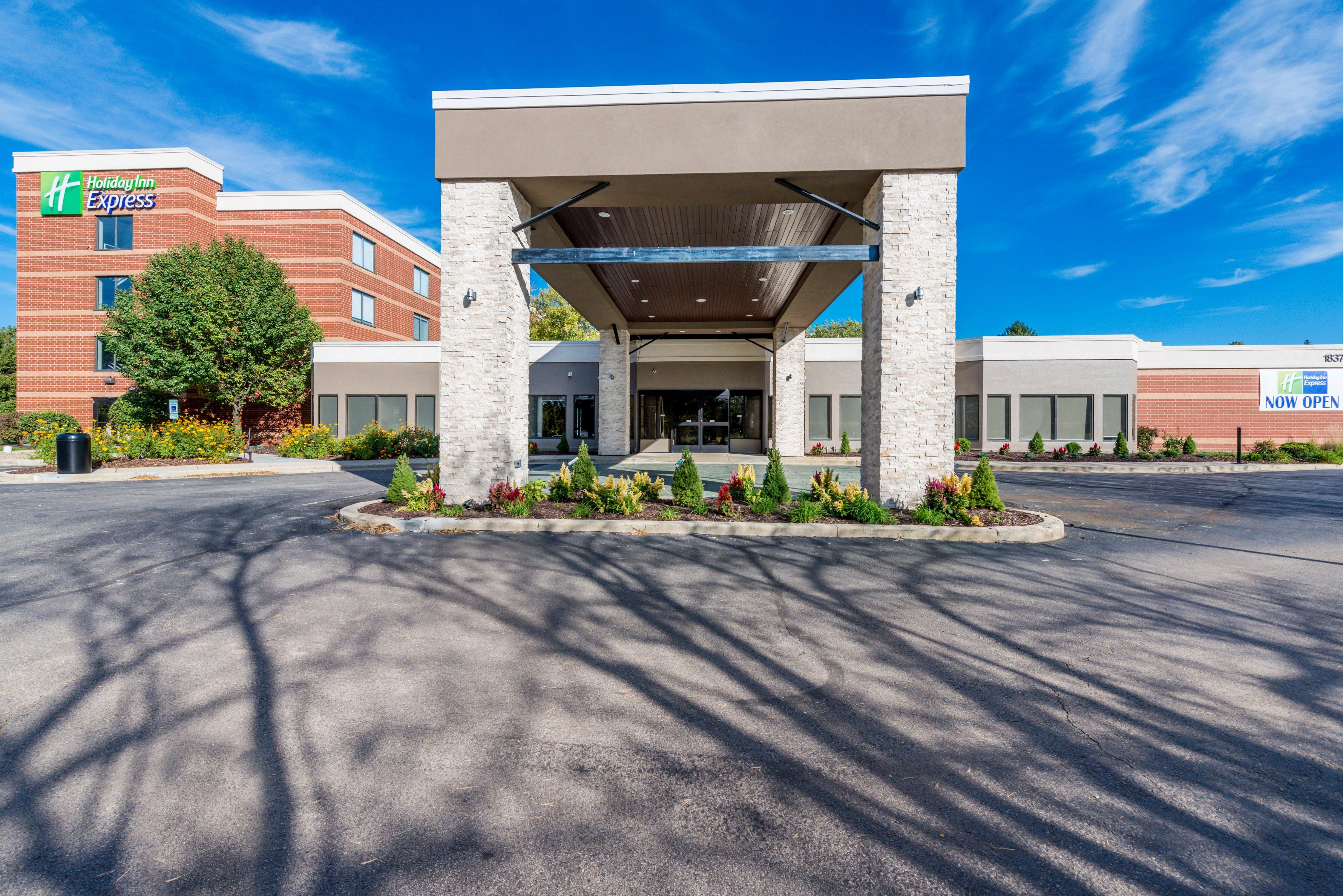 Holiday Inn Express Naperville By Ihg Экстерьер фото
