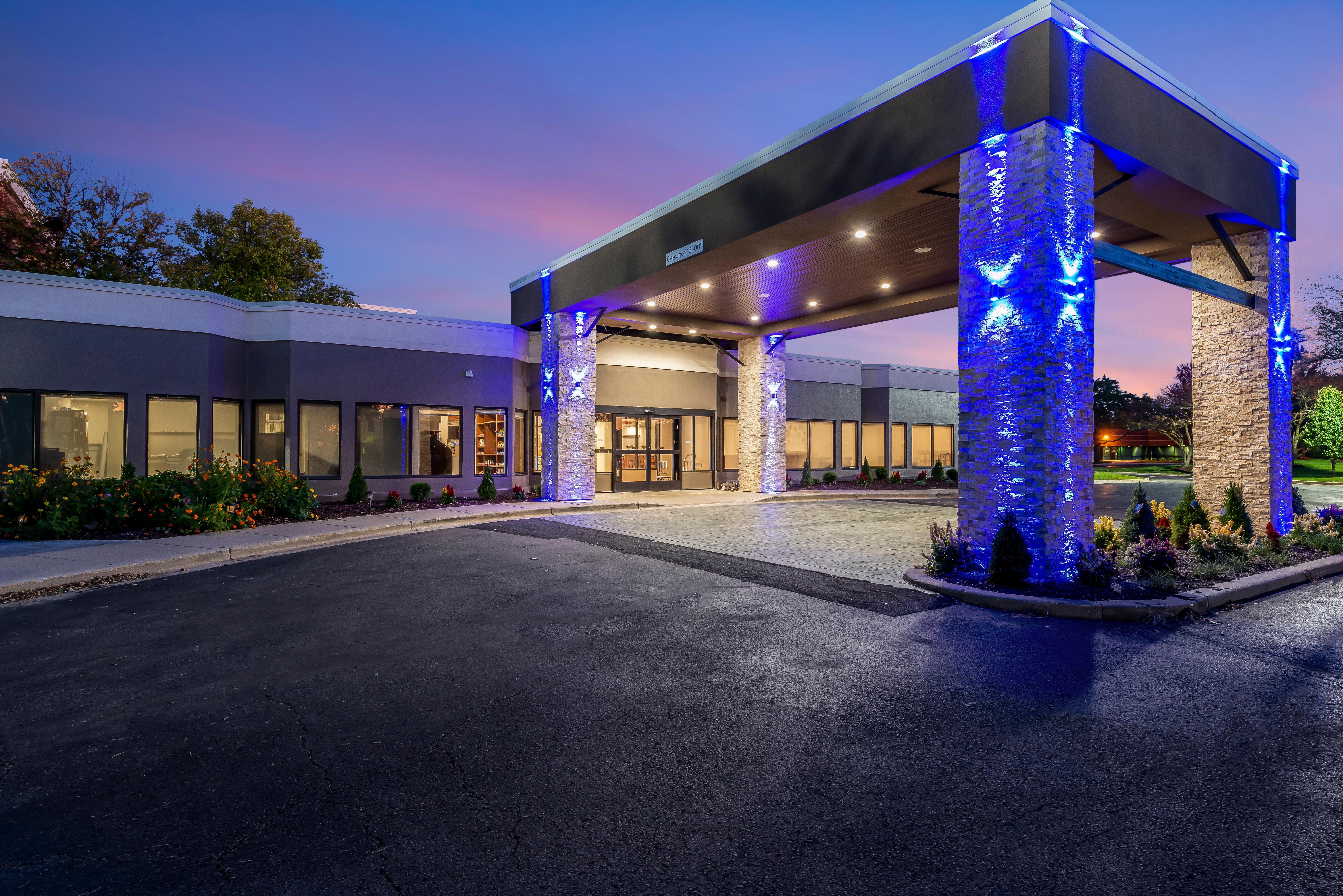 Holiday Inn Express Naperville By Ihg Экстерьер фото