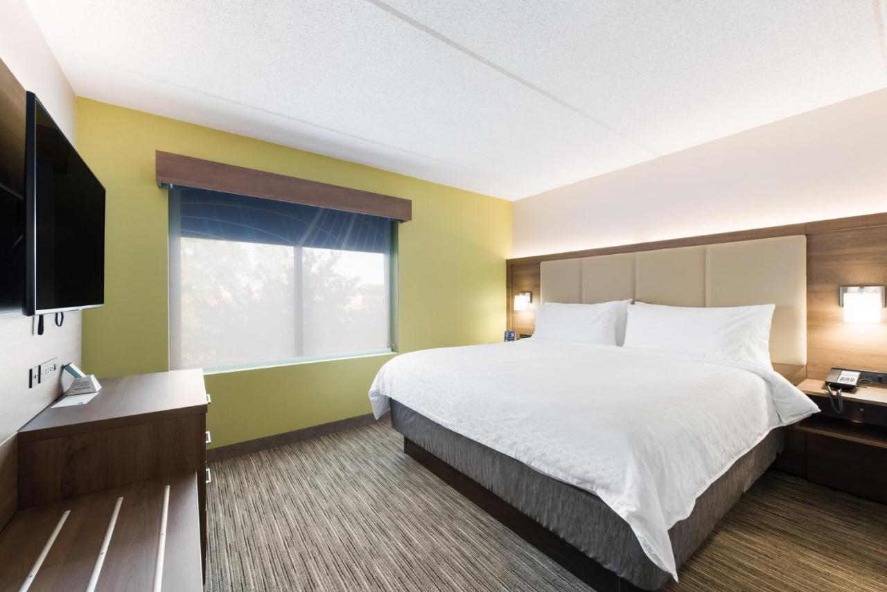 Holiday Inn Express Naperville By Ihg Экстерьер фото