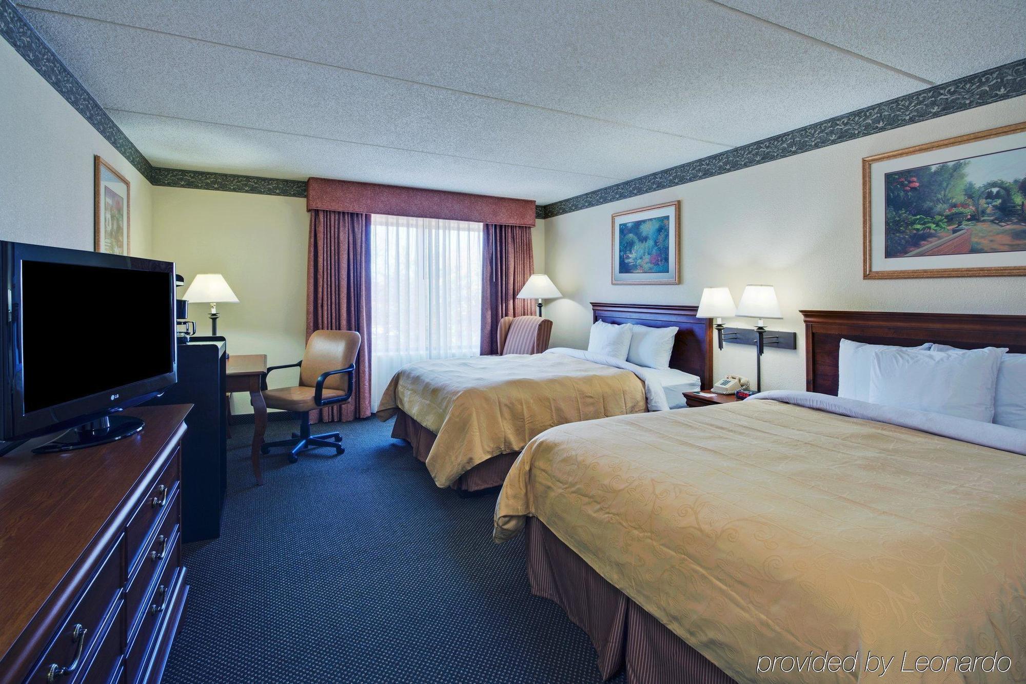 Holiday Inn Express Naperville By Ihg Номер фото
